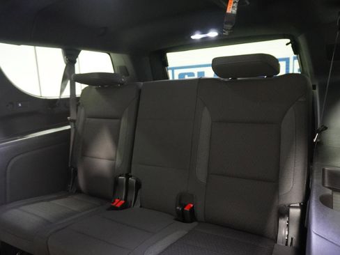 New 2026 Chevrolet Suburban LS RWD image 38