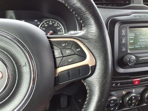 Used 2016 Jeep Renegade Limited w/ Safety & Security Group FWD image 23