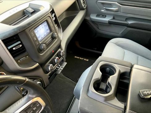 Used 2019 RAM 1500 Big Horn image 14