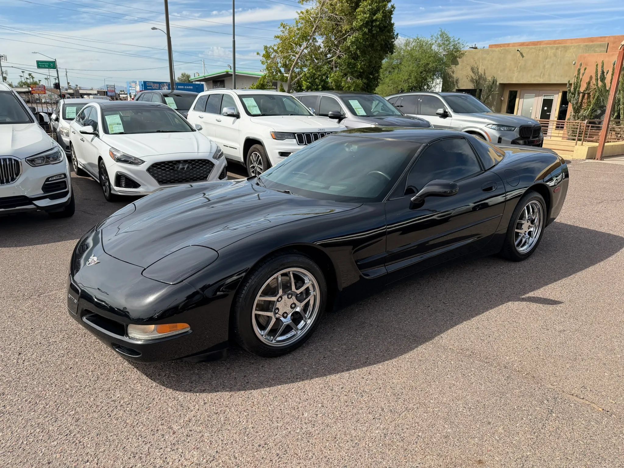 Used 2003 Chevrolet Corvette Coupe w/ Preferred Equipment Group RWD image 1