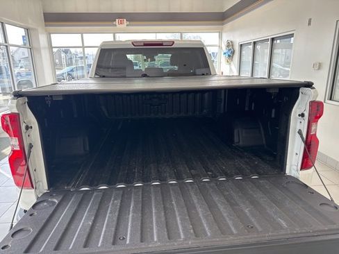 Used 2022 Chevrolet Silverado 1500 W/T w/ WT Value Package image 6