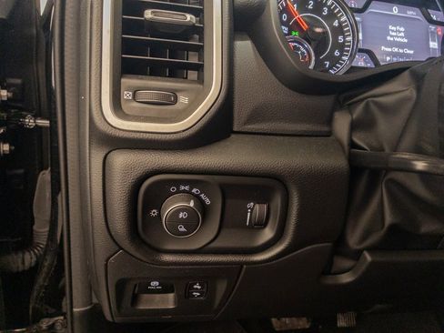 Used 2022 RAM 1500 Big Horn image 30