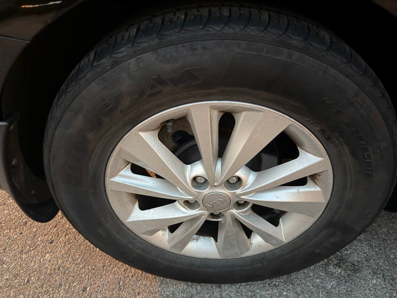 Used 2018 Kia Sedona LX FWD image 28