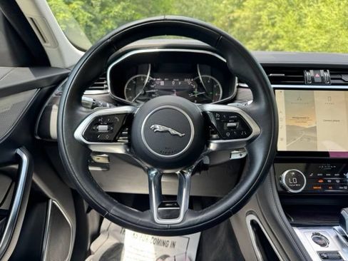 Used 2022 Jaguar F-PACE S AWD/4WD image 22