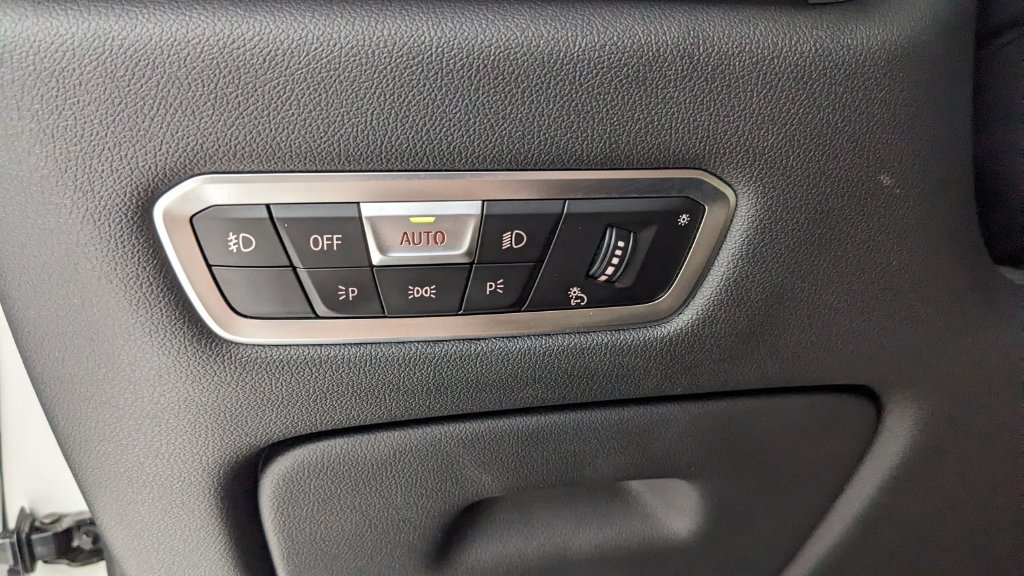 Used 2020 BMW X7 M50i AWD/4WD image 24