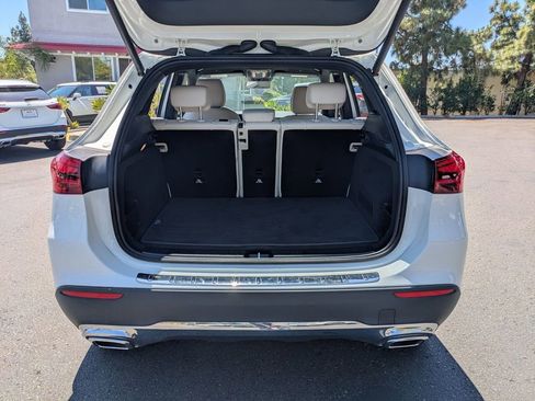 Used 2025 Mercedes-Benz GLA 250 4MATIC image 30