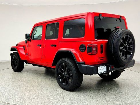 Used 2025 Jeep Wrangler Unlimited Sahara w/ Safety Group image 7