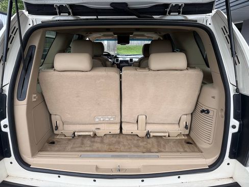 Used 2014 Cadillac Escalade Premium AWD/4WD image 18