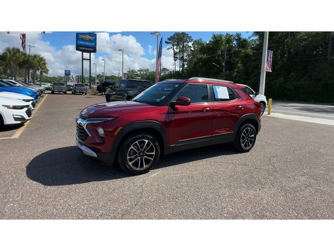 Used 2025 Chevrolet TrailBlazer LT w/ Convenience Package FWD image 6