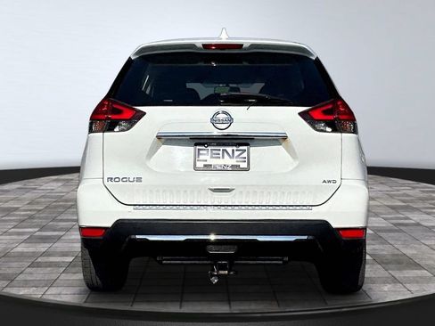 Used 2017 Nissan Rogue S AWD/4WD image 5