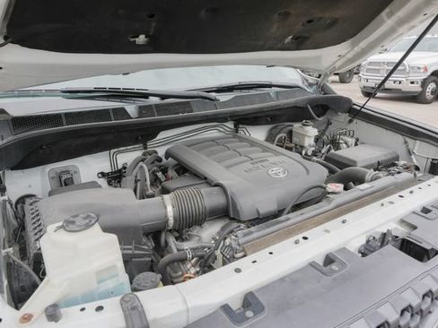 Used 2019 Toyota Tundra SR5 w/ TRD Off Road Package AWD/4WD image 32