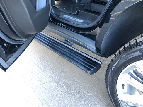 Used 2021 Chevrolet Tahoe High Country w/ Premium Package image 46