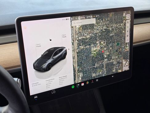 Used 2022 Tesla Model Y Performance AWD/4WD image 13