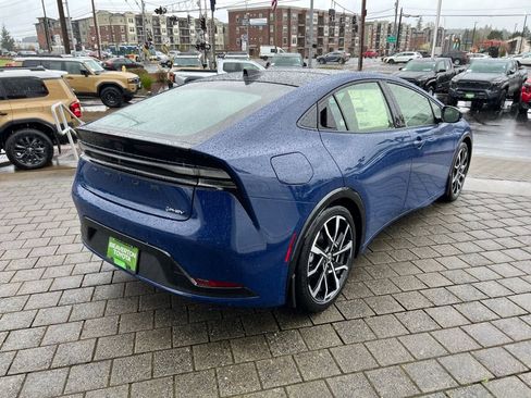 New 2026 Toyota Prius Plug-In Hybrid image 5