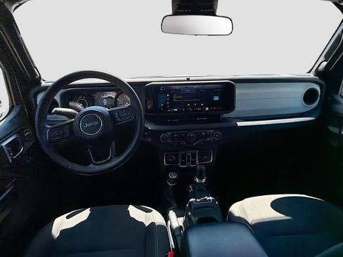 Used 2024 Jeep Wrangler Unlimited Sport AWD/4WD image 15