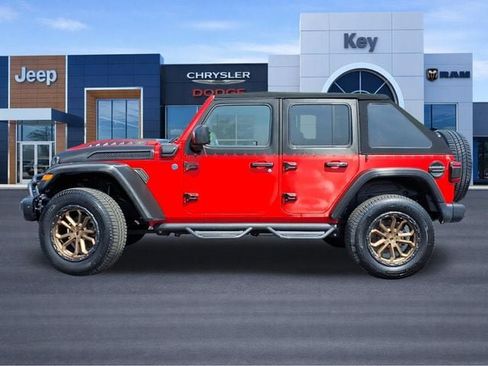 Used 2023 Jeep Wrangler Unlimited Rubicon 4xe AWD/4WD image 2