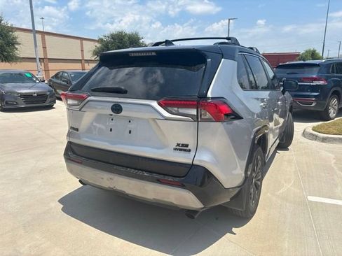 Used 2023 Toyota RAV4 XSE AWD/4WD image 3