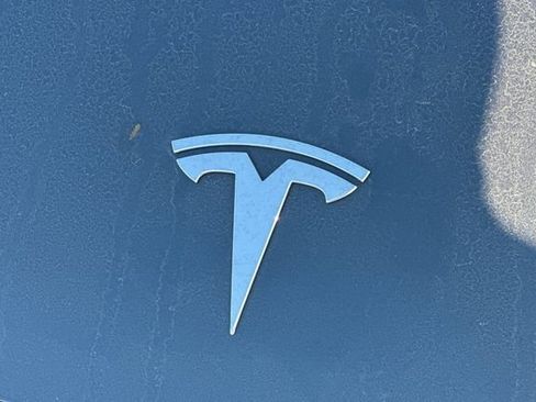 Used 2020 Tesla Model 3 Standard Range image 4
