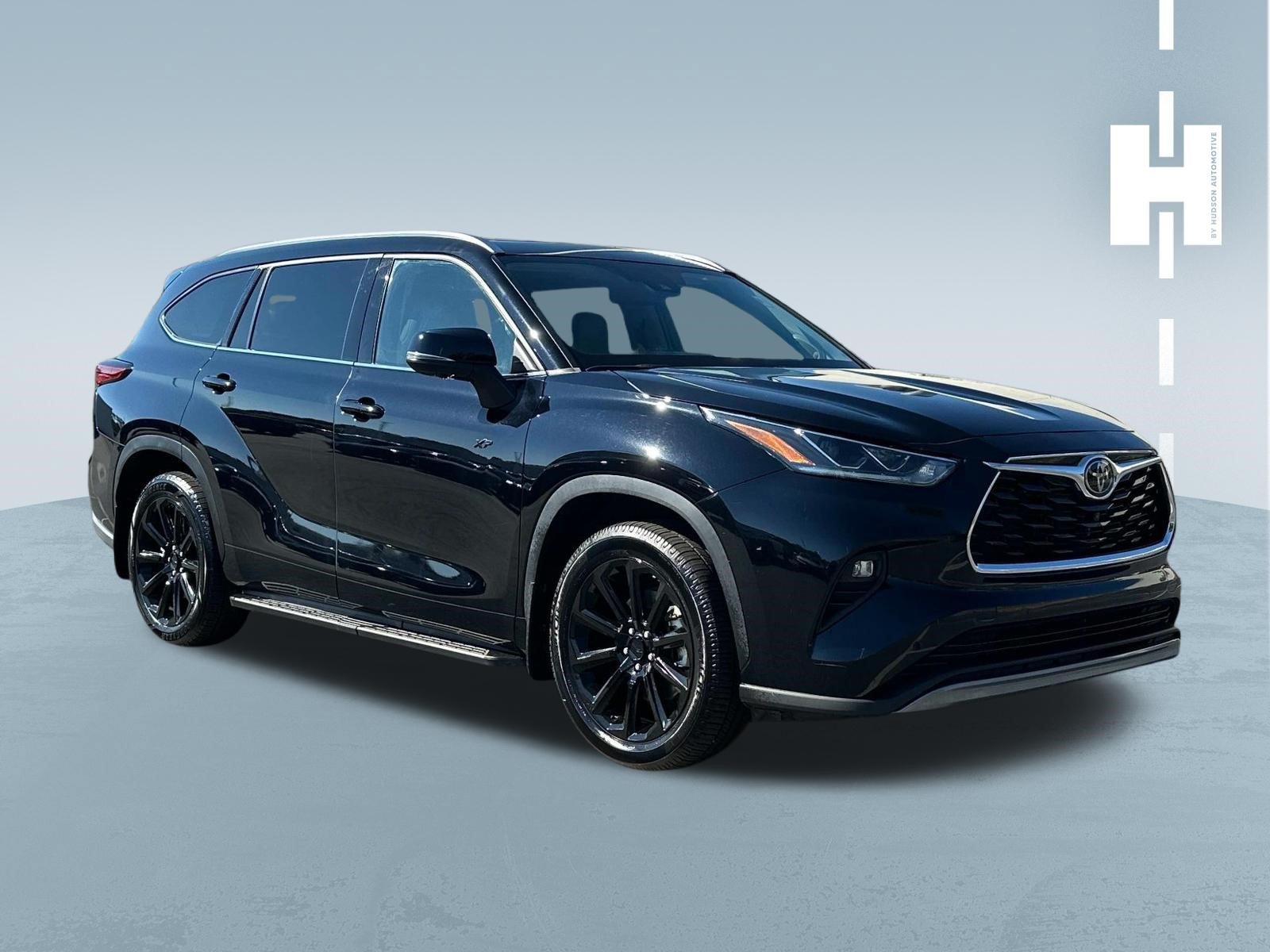 Used 2023 Toyota Highlander Platinum FWD image 1