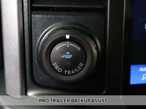 Used 2025 Ford F150 XLT w/ Equipment Group 302A MID AWD/4WD image 9