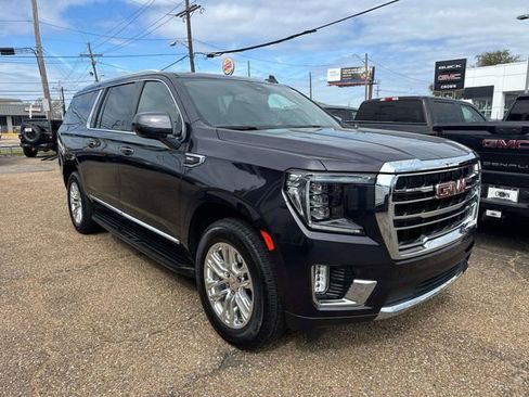 Used 2023 GMC Yukon XL SLT image 4