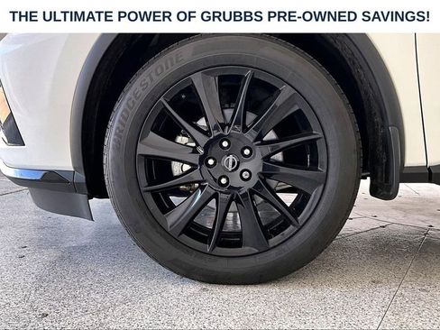 Used 2023 Nissan Murano SV w/ SV Midnight Edition Package FWD image 11