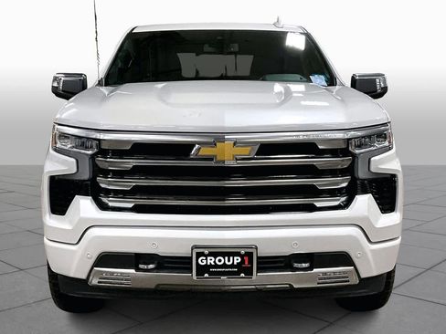 Used 2025 Chevrolet Silverado 1500 High Country w/ Z71 Off-Road Package image 3