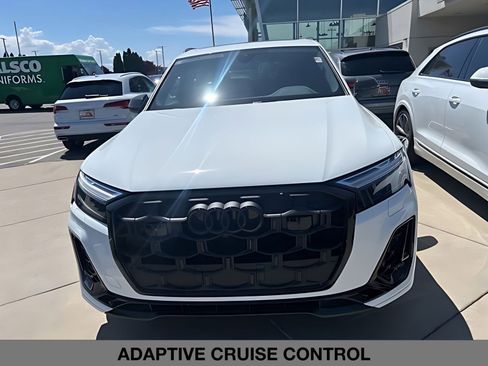 New 2026 Audi SQ7 Premium Plus AWD/4WD image 18