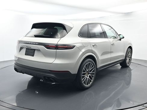 Certified 2023 Porsche Cayenne Platinum Edition AWD/4WD image 14