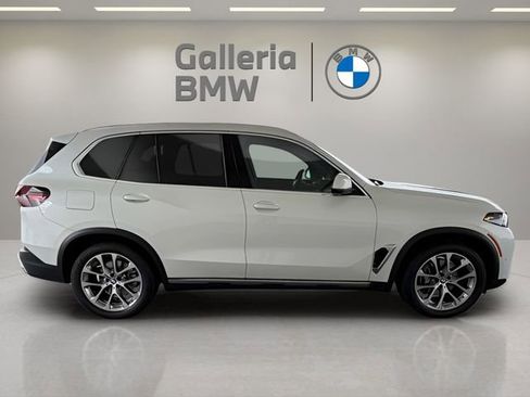 Used 2025 BMW X5 xDrive40i w/ Executive Package image 6