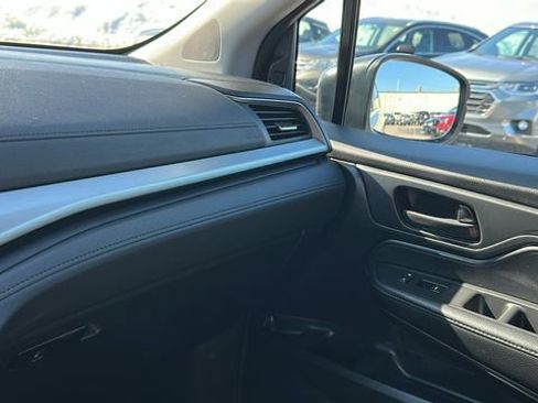 Used 2023 Honda Odyssey EX-L image 18