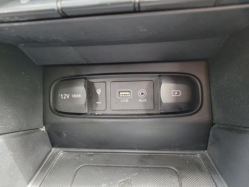 Used 2020 Hyundai Santa Fe SEL w/ Convenience + Premium Package FWD image 29