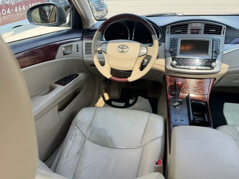 Used 2011 Toyota Avalon Limited FWD image 17