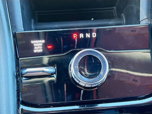 Used 2023 Jeep Grand Cherokee Limited image 13