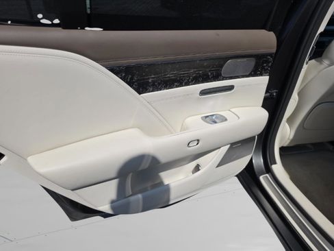 Used 2023 Genesis G90 3.5T image 26