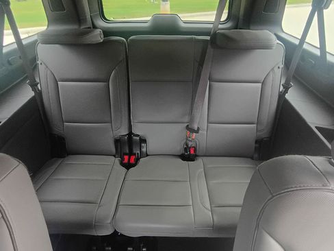 Used 2023 GMC Yukon XL SLT w/ LPO, Floor Liner Package RWD image 15