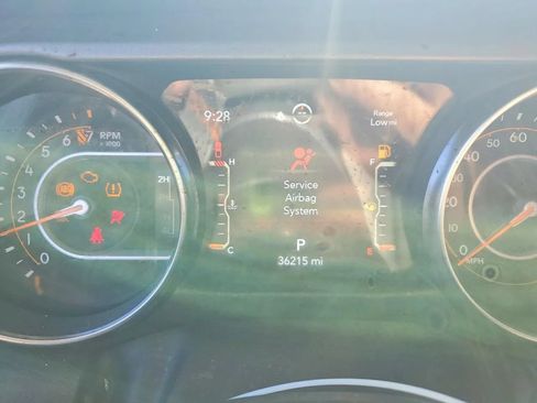 Used 2023 Jeep Gladiator Mojave w/ LED Lighting Group AWD/4WD image 9