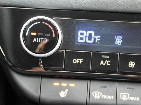 Used 2024 Hyundai Elantra Limited image 24