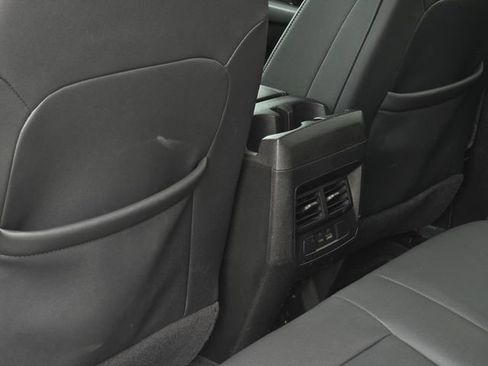 Used 2024 GMC Canyon Elevation w/ Elevation Premium Package AWD/4WD image 30