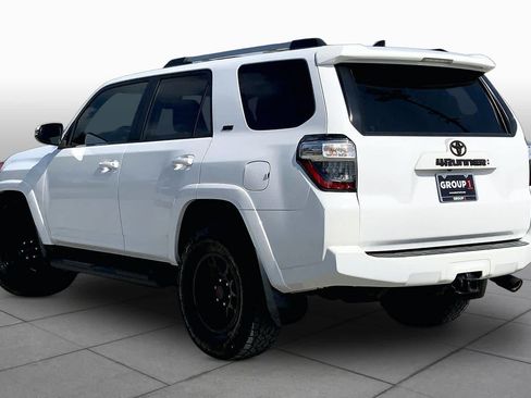 Used 2022 Toyota 4Runner SR5 Premium w/ Moonroof Package RWD image 12
