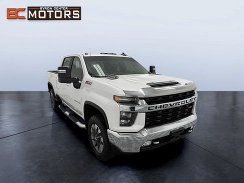 Used 2022 Chevrolet Silverado 2500 LT w/ Convenience Package image 7