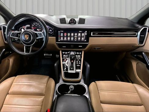 Used 2023 Porsche Cayenne S Platinum AWD/4WD image 7