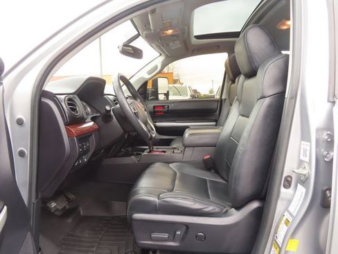 Used 2016 Toyota Tundra Limited w/ Limited Premium Package AWD/4WD image 15