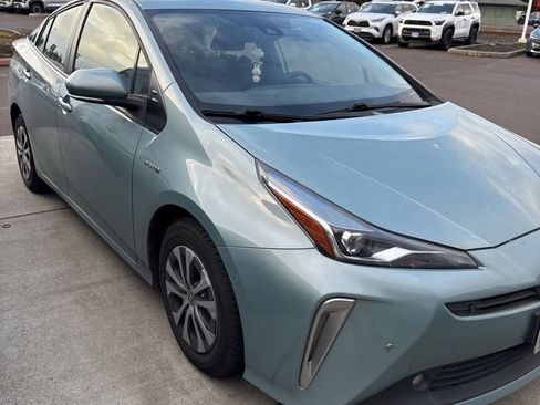 Certified 2022 Toyota Prius LE image 2