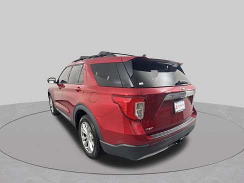 Used 2023 Ford Explorer XLT w/ Equipment Group 202A AWD/4WD image 32