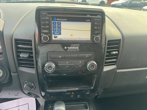 Used 2015 Nissan Titan SV w/ SV Value Truck Package AWD/4WD image 15