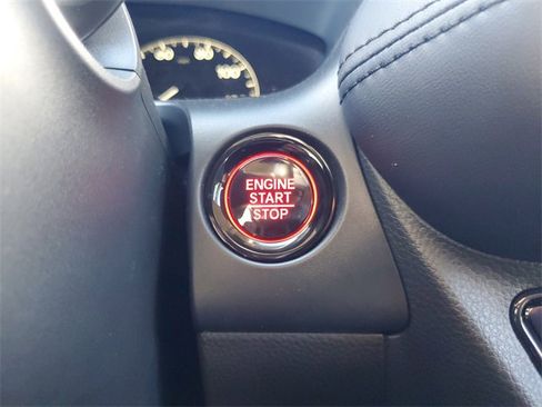 Certified 2025 Honda HR-V LX image 24