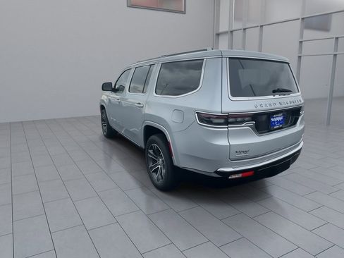 Used 2022 Jeep Grand Wagoneer Series I AWD/4WD image 7