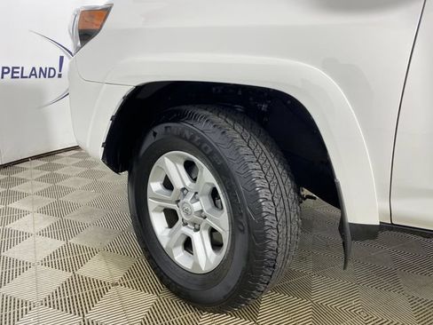 Certified 2023 Toyota 4Runner SR5 Premium w/ Moonroof Package AWD/4WD image 23