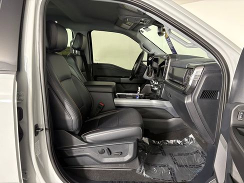 Used 2025 Ford F350 Lariat w/ Black Appearance Package image 37